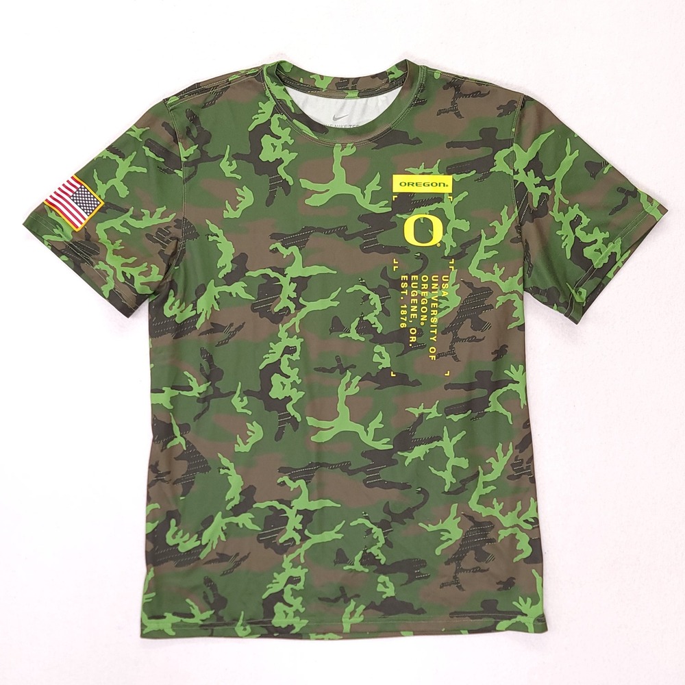 Nike Oregon Ducks Camo‎ Dri-FIT Shirt Mens Medium Green Camouflage US Flag